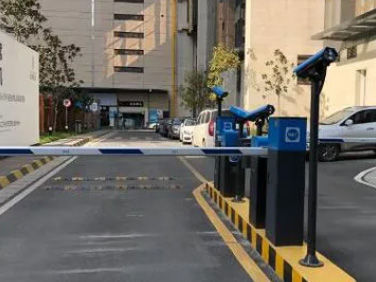 �����ǻ�ͣ܇(ch��)��(ch��ng)